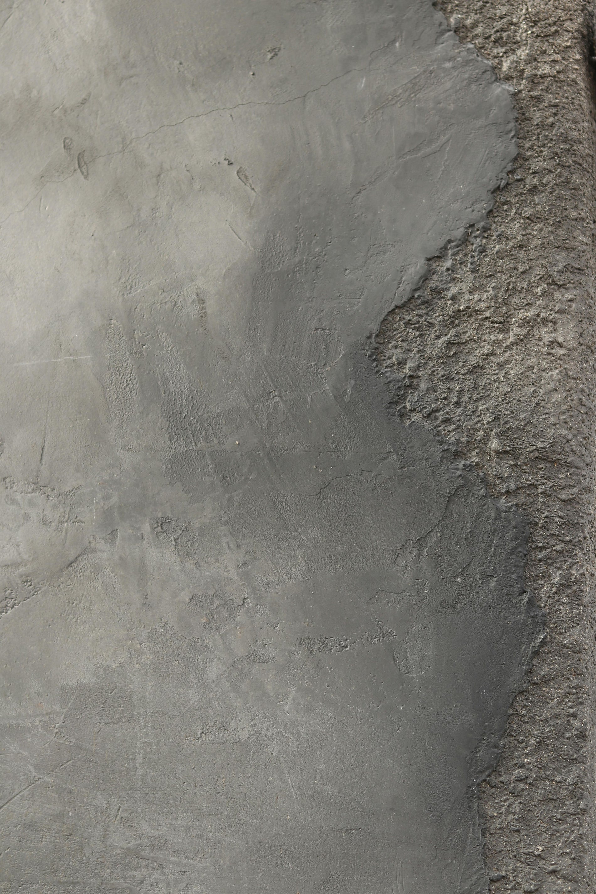 Cleansing and exfoliation: From acids (AHA, BHA) and scrubs to gentle enzymes